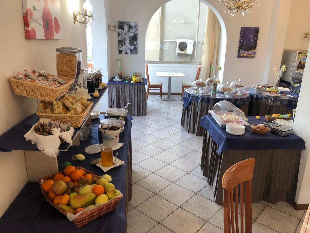 Hotel Napoleon Ριτσόνε Εξωτερικό φωτογραφία